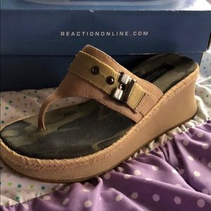 Kenneth Cole Reaction sandals